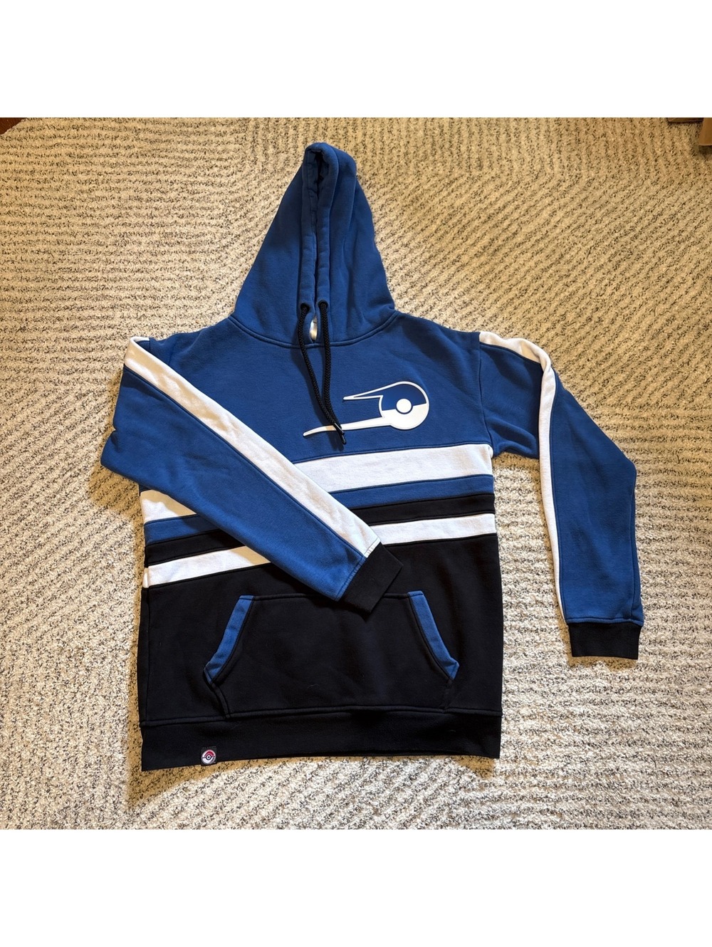 Pokemon center hoodie adult Medium Blue colorblock Pokeball Graphic